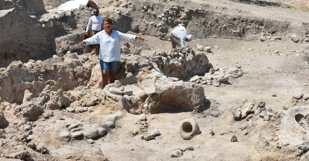 İzmir'de heyecanlandıran keşif: Dünyanın en eski parmak izi 2